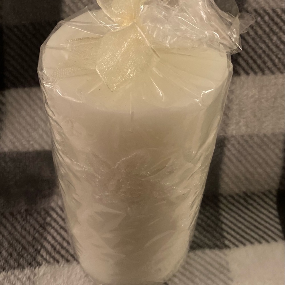 Laced Pillar Candle Brand New and Beautiful